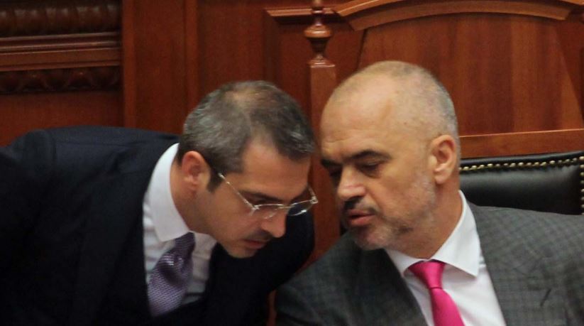 Saimir Tahiri ka në dorë të ndryshojë traditën e majtë të Ministrave të Brendshëm