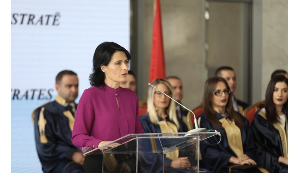 Arta Marku mesazh  para magjistratëve të rinj: Shumë shpejt do e kuptoni për çfarë po flas sot …