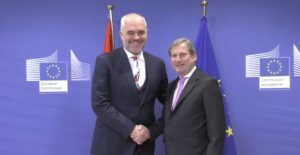 Negociatat/ Hahn pas takimit me Ramën: Nëse s’ndodh sot…