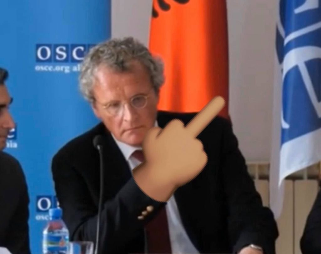 Bubzheli i Kuq ambasador