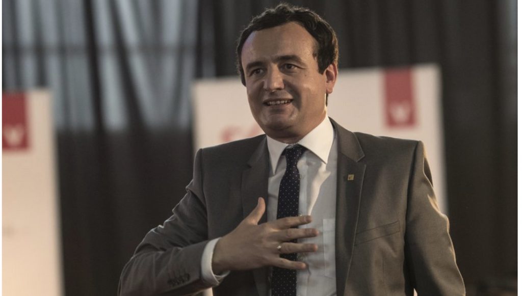 Albin Kurti shpall fitoren