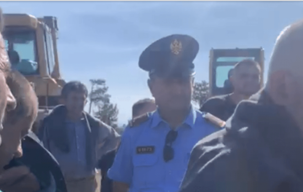 Tension në protestën e banorëve të Kaçinarit