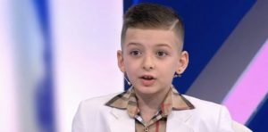Njihuni me 9 vjeçarin e talentuar Anxhelo Yzeiraj