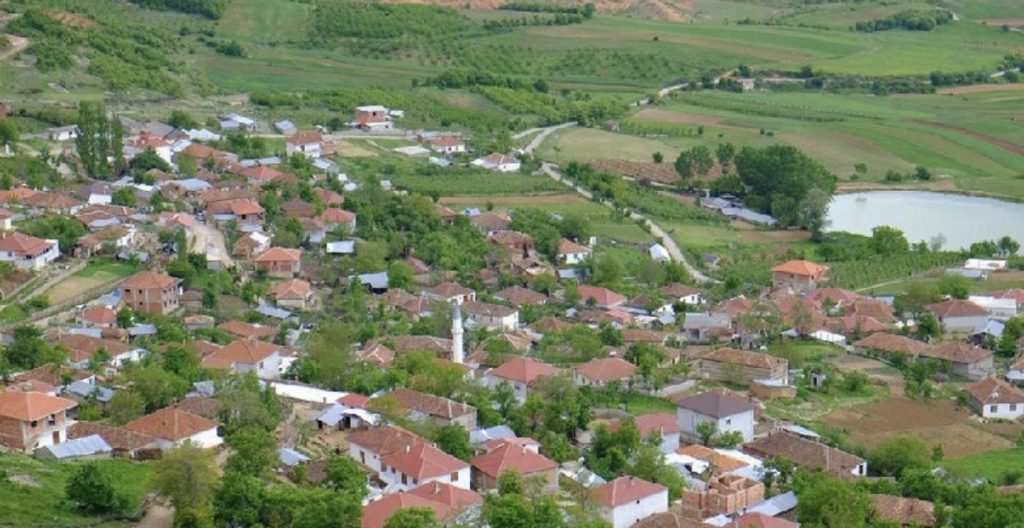 Nënë e bijë u mbytën në gropën e ujit, apeli i  banorëve për  ndihmë