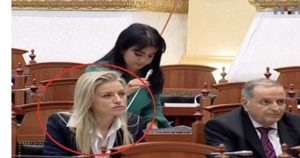 VIDEO/ Shihni si i shqipton fjalët deputetja e opozitës së re