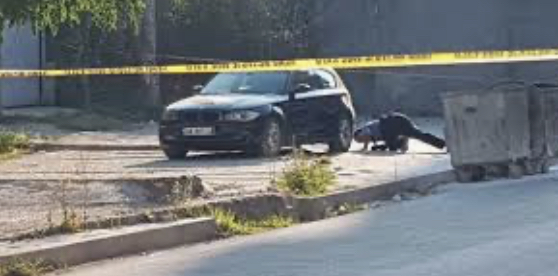 Tiranë/ Gjendet i vdekur 38-vjeçari brenda mjetit BMW të ndezur, dyshohet se pësoi arrest kardiak