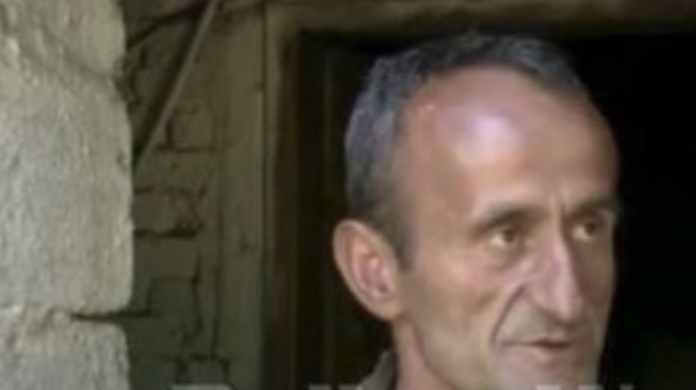 Burri në Gramsh jeton prej 18 vitesh në varfëri ekstreme pa energji elektrike