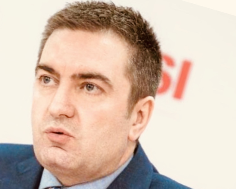 Rezoluta ‘kundër’ Presidentit/ Luan Rama: Shteti drejtohet me kushtetutë, o budallenj!