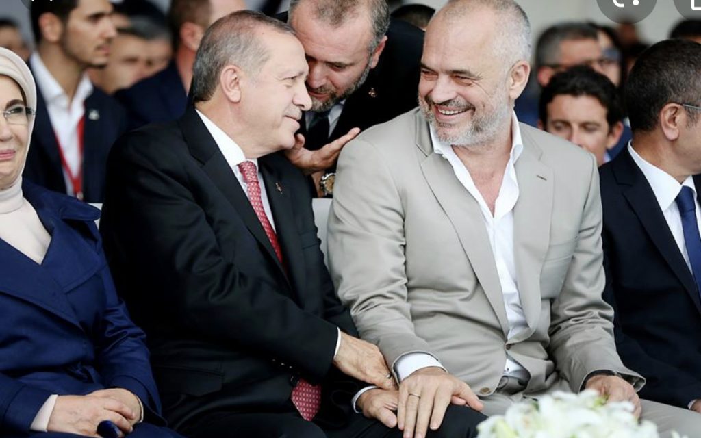 Erdogan flet për tërmetin në Shqipëri. Apel botës islame për ndihmë: Si janë vëllezërit tanë në këtë stinë të ftohtë