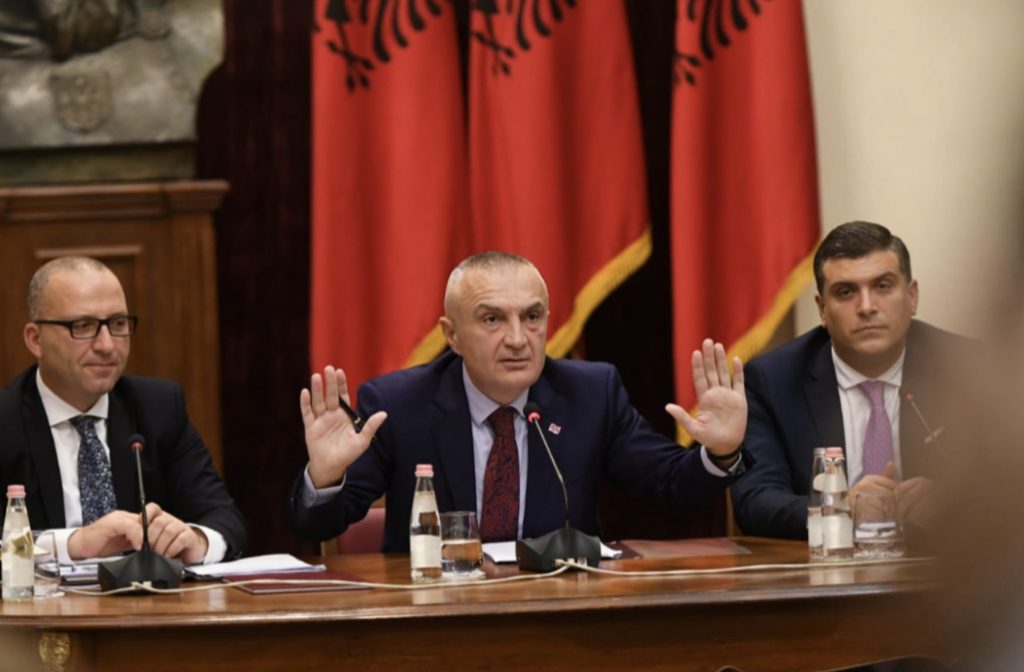 Kur do ta shpërndajë Parlamentin, Presidenti?