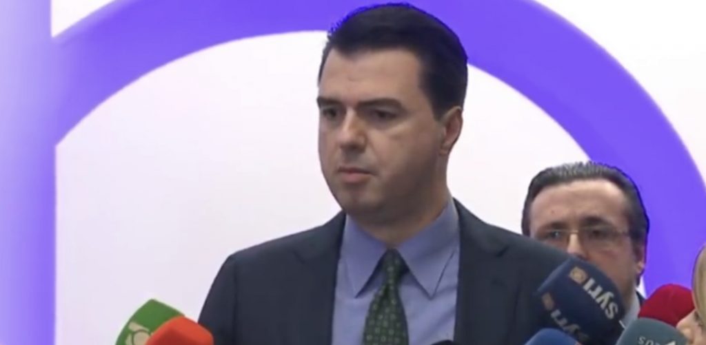 Basha takon bizneset në Durrës: Dëmi më i madh është që rrimë të stopuar