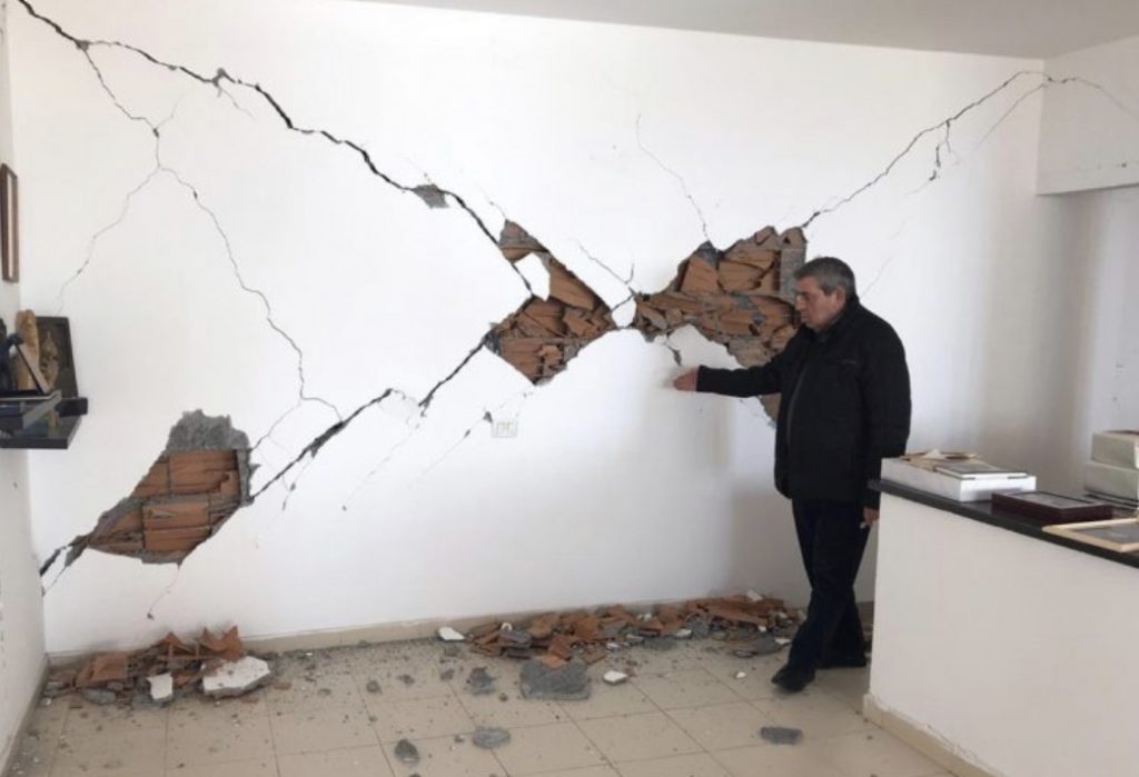 Dëmtohet nga tërmeti edhe banesa e gazetarit, Bashkim Hoxha nxjerr foton