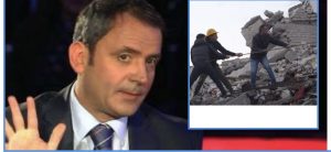 Tërmeti; një qysqi, një karkalec, njerëz që heqin rrënoja me duar dhe propagandë