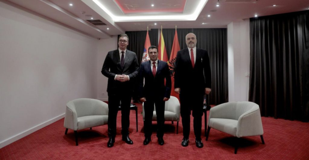 Tre liderët e minishengenit ballkanik, bëjnë një foto bashkë