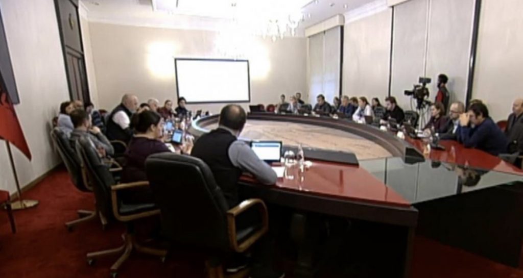 Vendimi/Nga strehimi te pensioni i posaçëm dhe bursat për fëmijët e familjeve me viktima