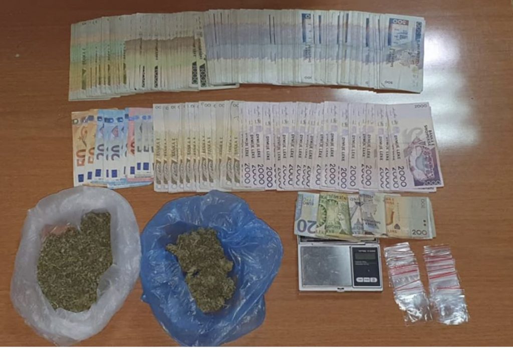 Laç /Shpërndante lënde narkotike, arrestohet