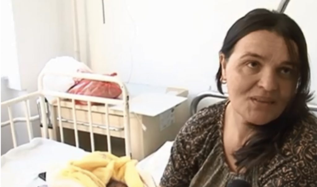 Nëna nga Durrësi sjell në jetë djalin në spitalin e Prizrenit