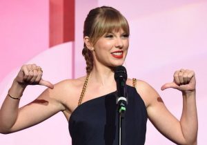 Taylor Swift nderohet me çmimin “Gruaja e dekadës”, mban fjalim për fuqizimin e grave