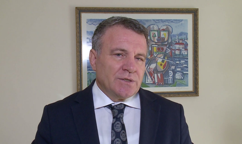 U pezullua nga Banka e Shqipërisë, Arben Malaj: Beteja nuk mbaron këtu