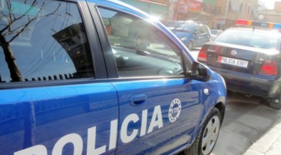 Familja e gjen të pajetë, ishte pranë një përroi. Policia jep detajet