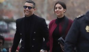Cristiano Ronaldo uron Krishtlindjet, ja ku po i kalon ai bashkë me familjen