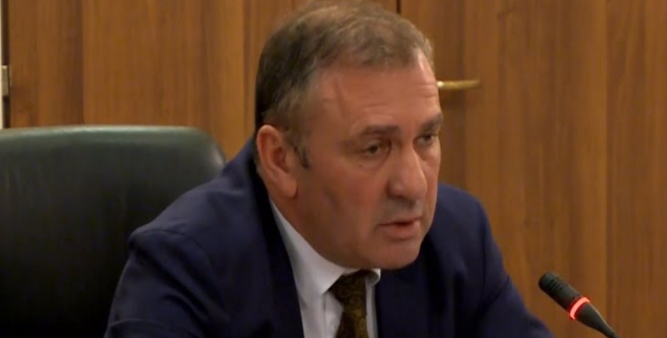 Arben Kraja: Të komandohen Prençi dhe Mara