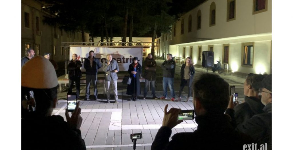 Presidenti Meta takon artistët: Teatri është i të gjithëve, duhet mbrojtur pa asnjë diskutim