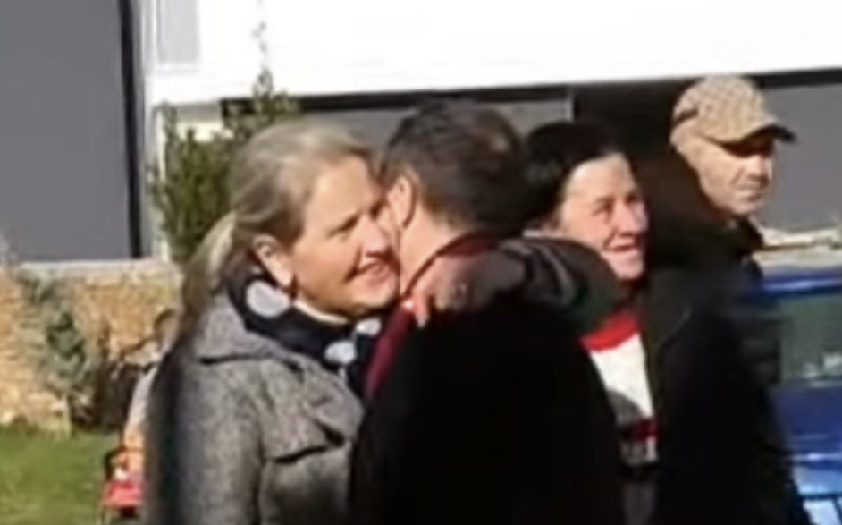 VIDEO/ Vangjush Dako ‘udhëheq’ sërish PS-në e Durrësit?