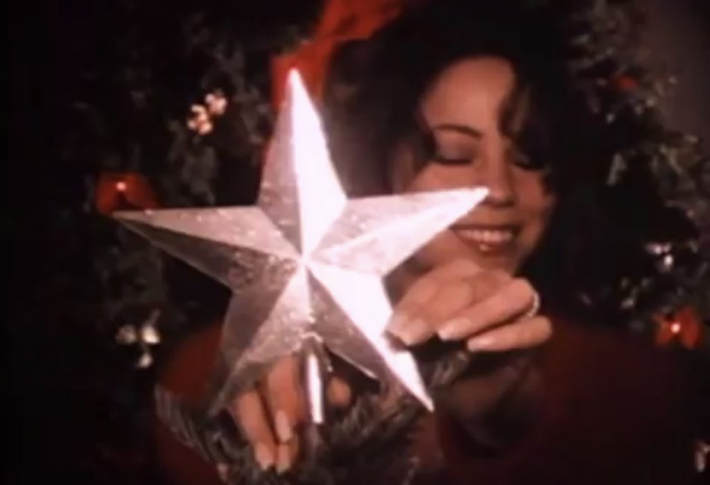 “All I Want For Christmas is You” kryeson tabelat pas 25 vitesh