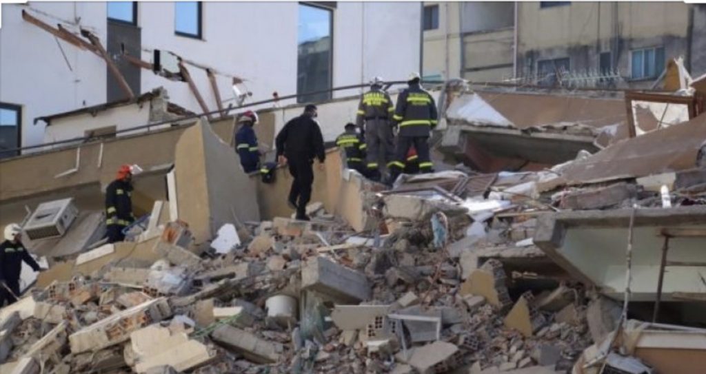 Video/Deshmi publike tronditese si nuk u hetua dhe si nuk u mor asnje mase pas Termetit shume te rende pas 21 shtatorit