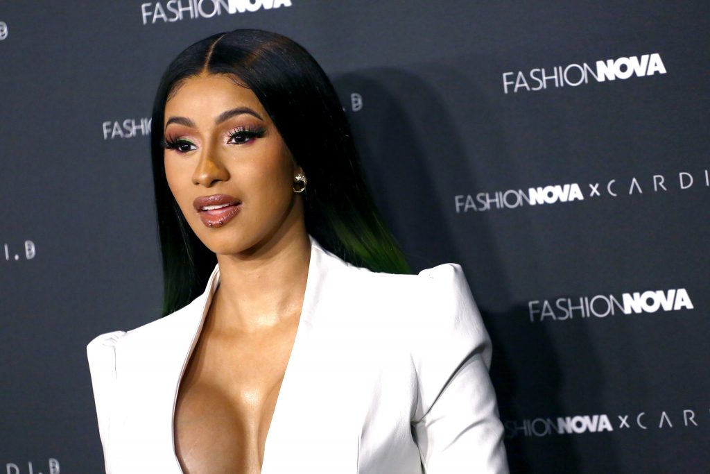 Reperja Cardi B nuk ka turp, ‘provokon’ në publik!