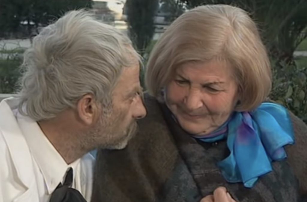 Ndërron jetë aktorja e telekomedisë “Një baba tepër”/ Ja kush është “Artistja e Merituar” që luajti mbi 60 role