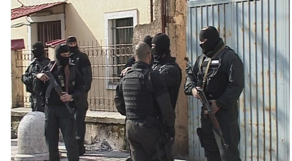 3 të arrestuar në Shijak nga aksioni i policisë