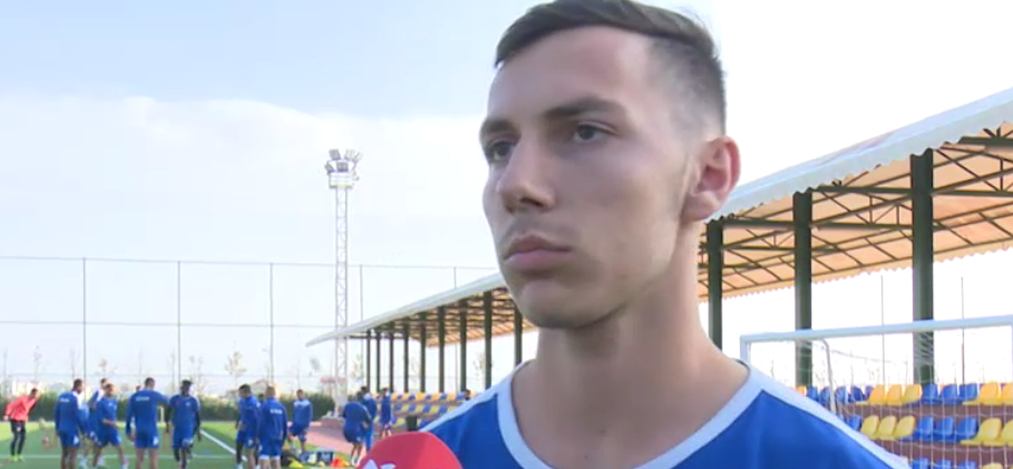 Futbollisti i Kombëtares ‘shpërthen’ kundër Erion Braçes: Ka harruar shqiptarët