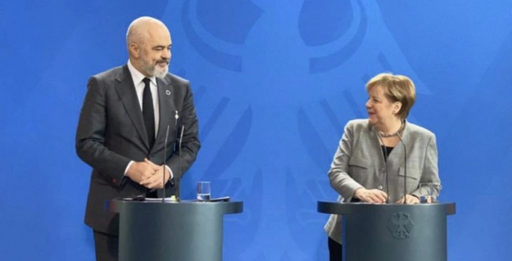 Merkel: Reforma në Drejtësi të përfundojë