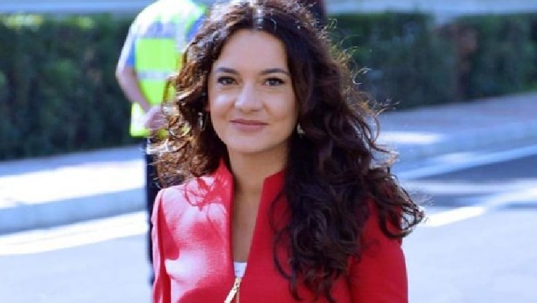 Elisa Spiropali bëhet nënë për herë të dytë, zbulohet emri i vogëlushit