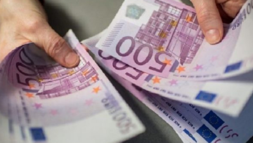 Euro e nis vitin me rritje, fiton pikë ndaj lekut. Ja me sa u këmbye sot