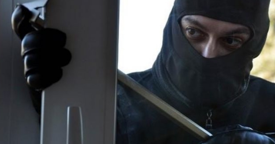 Arrestohen dy djem palestinezë në Tiranë, kallëzimin e bëri një femër, policia më pas zbuloi se pas Vitit të Ri…