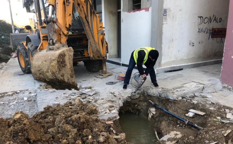 Ndërprerje energjie në Tiranë, katër kabina të stakuara. OSHEE: Ja çfarë po ndodh