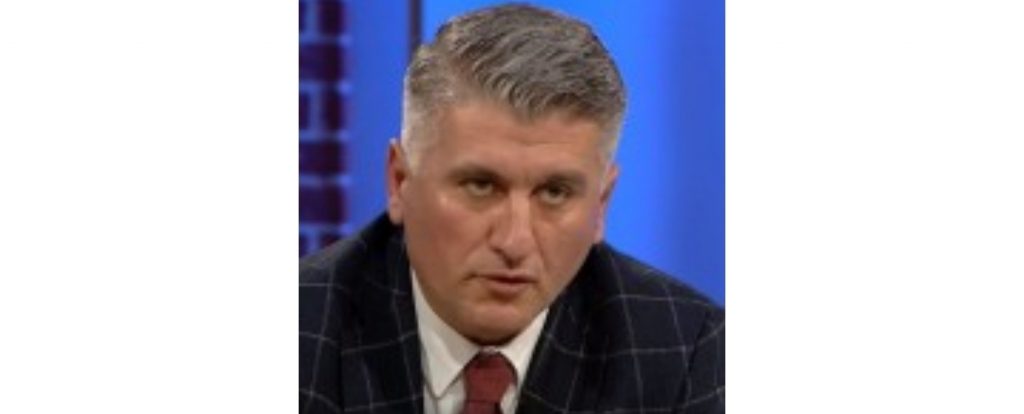Gjekmarkaj: Pse PD duhej të ulej me kundërshtarin pas dështimit të rrugës radikale, sulmet e patericave të Ramës ndaj Bashës…