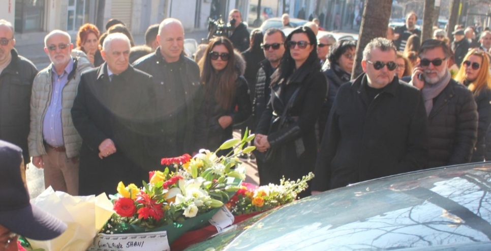Dhimbje e lot, përcillet në banesën e fundit aktori i madh Xhevdet Ferri