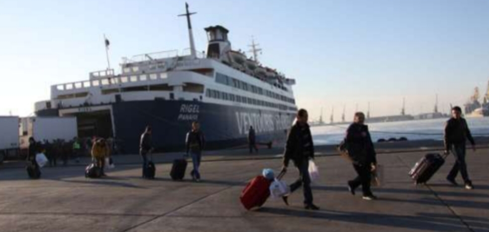 Ndalohen në portin e Durrësit tri kinezë që vinin nga Italia