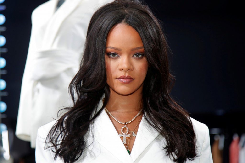 Këngëtari i njohur e paska refuzuar Rihanna-n për një bashkëpunim dhe arsyeja na habiti!