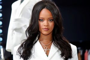 Këngëtari i njohur e paska refuzuar Rihanna-n për një bashkëpunim dhe arsyeja na habiti!