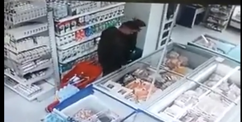 Pas tërmetit, një burrë në Durrës hedh gruan në tokë dhe largohet me shpejtësi