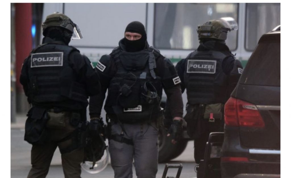 E rëndë në Gjermani, burri qëllon me armë anëtarët e familjes, 6 të vdekur