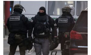 E rëndë në Gjermani, burri qëllon me armë anëtarët e familjes, 6 të vdekur