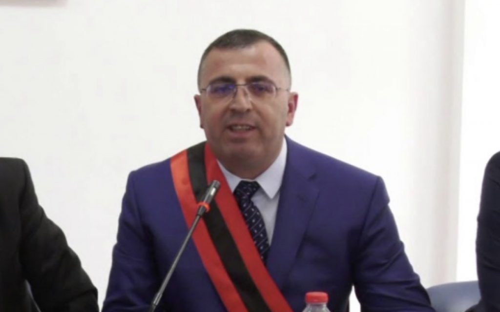 I doli emri si personi që pinte kokainë në lokal, reagon për herë të parë kryebashkiaku Lefter Alla