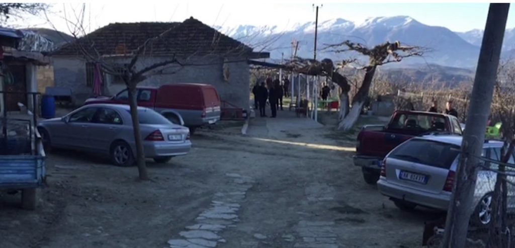 Mallakastër/Nipi dhe shokët e tij vodhën edhe një banesë tjetër