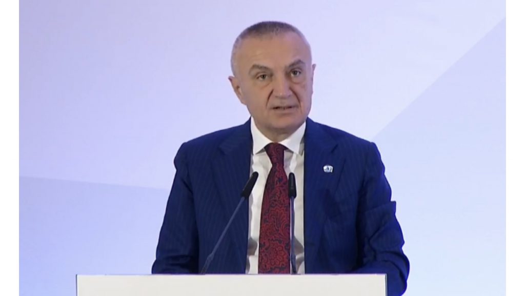 Presidenti Meta mesazh të fortë në Prishtinë: Sot nuk jemi dhe aq të lumtur sa do donim